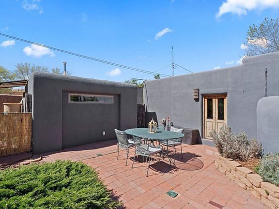 3rd image of 622 Calle Grillo #A