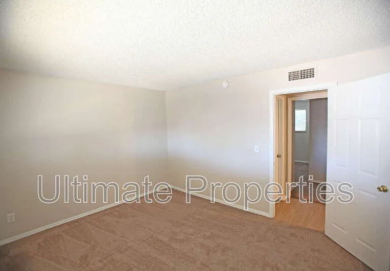 6755 W Montebello Ave — Photo 11