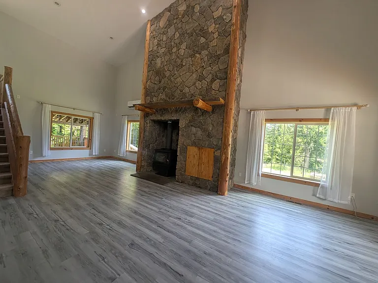 81 Moose Jaw Ln — Photo 8