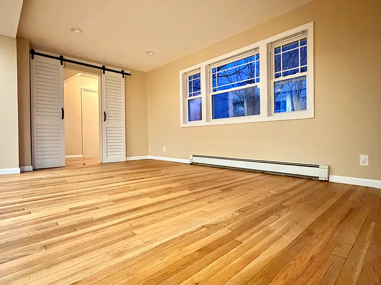 290 Woodbury Rd — Photo 21