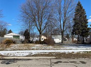 2136 Charter St, Lincoln Park, MI 48146