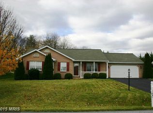 232 Montclair Ct, Hagerstown, MD 21742