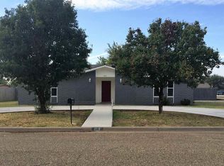 1616 Belvoir Cir, Clovis, NM 88101