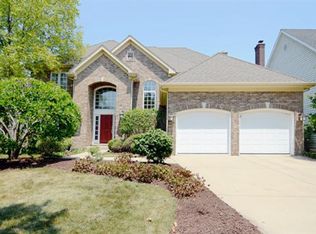 220 E 57th St, Westmont, IL