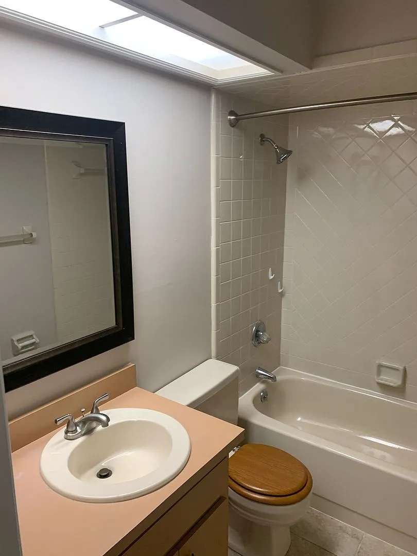 Eustis 2 Bed, 2 Bath Condo — Photo 4