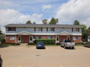 211 N Dexter St, Pinckney, MI