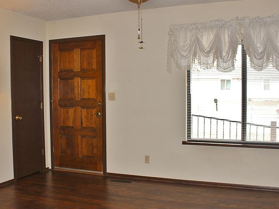 2nd image of 2857 W 4th Ave