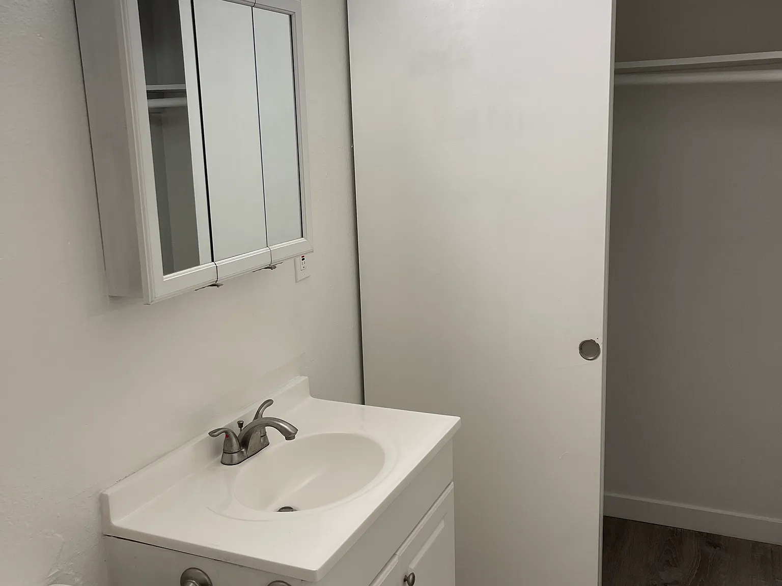 Country Estates Apartments — Photo 3