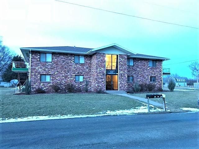 1st image of 210 E 14th St #1
