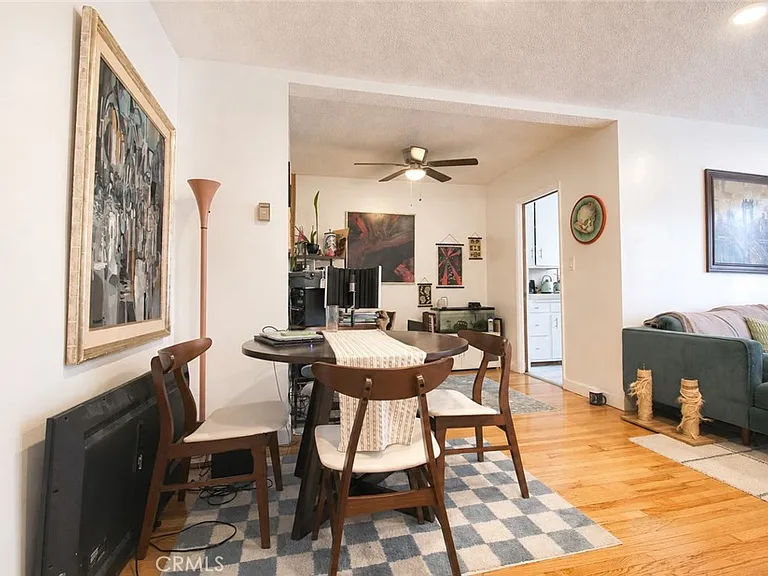 1224 N Mansfield Ave — Photo 3