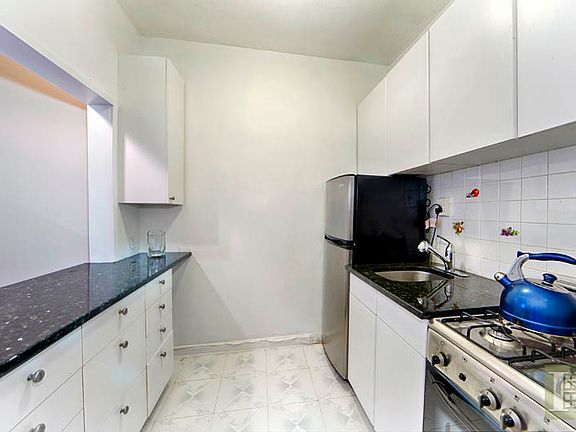 5th image of 330 E 83rd St APT 4-E