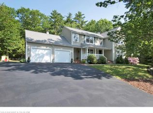 25 Chase Hill Dr, Westbrook, ME 04092