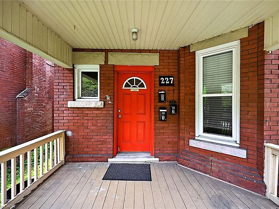 4th image of 227 Sherman Ave S