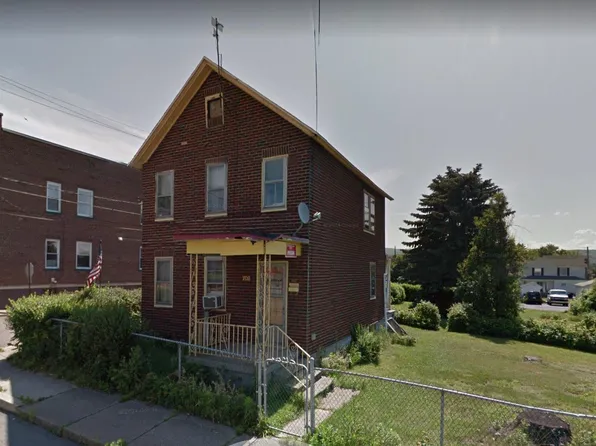 702 S Main St, Old Forge, PA 18518