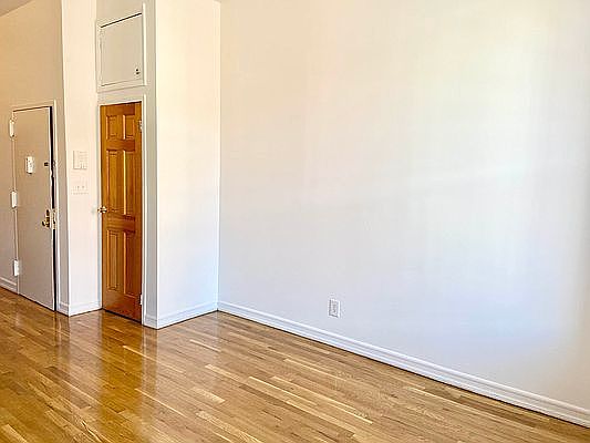 4th image of 1693 Lexington Ave APT 2B