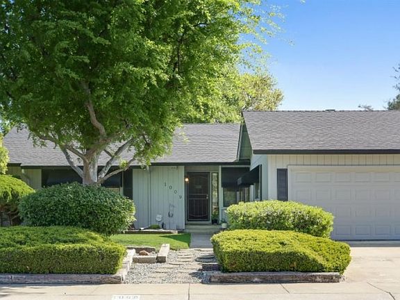 3rd image of 1009 Bradford Cir