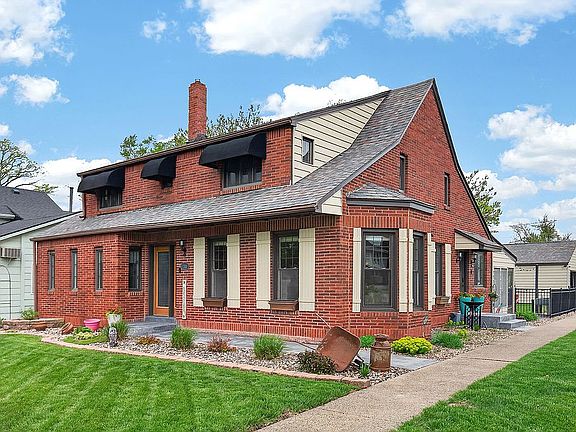 2nd image of 705 Walnut St