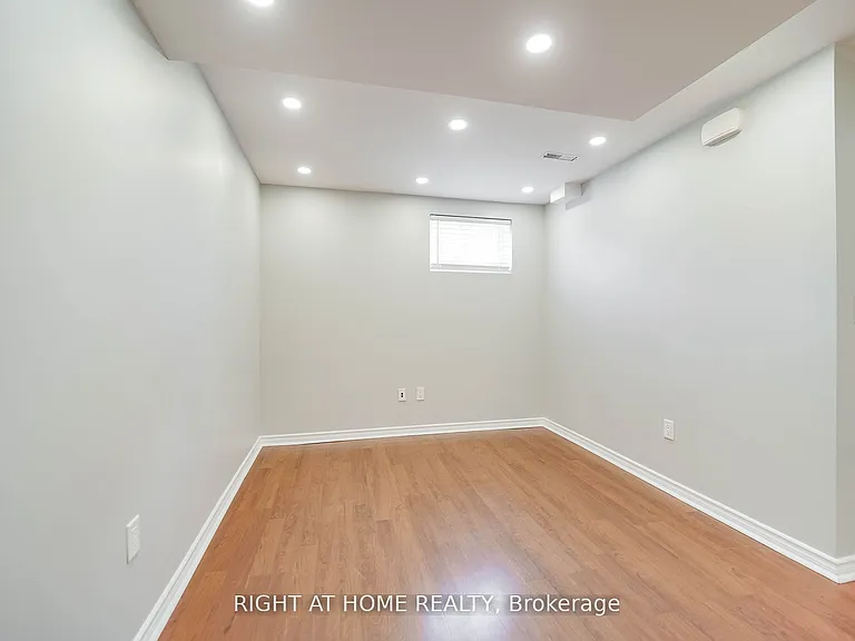 2 Iangrove Ter — Photo 8
