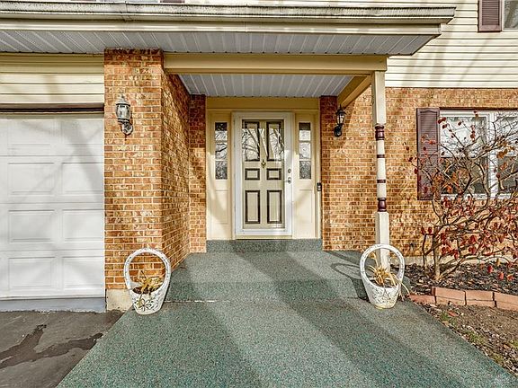 4th image of 4231 Honeybrook Ave