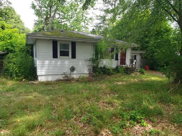 35284 51st Ave, Paw Paw, MI 49079