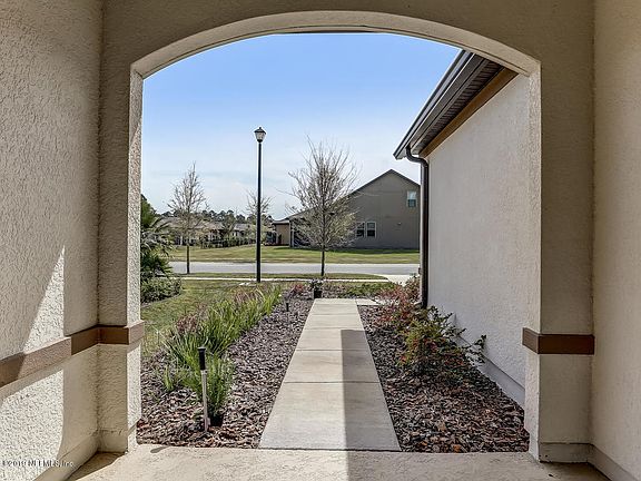 3rd image of 213 Foxtail Fern Way