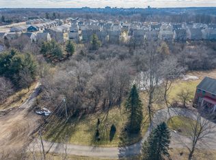 2801 Bateson Ct, Ann Arbor, MI 48105