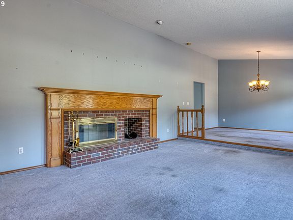 5th image of 11711 NE 269th St