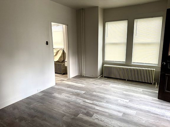 4th image of 45 Eldridge St #45