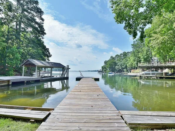 233 Pinetree Rd, Hamilton, GA 31811
