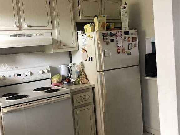 5th image of 8345 Sunrise Lakes Blvd APT 204