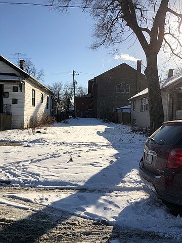 2nd image of 137 W 103rd Pl