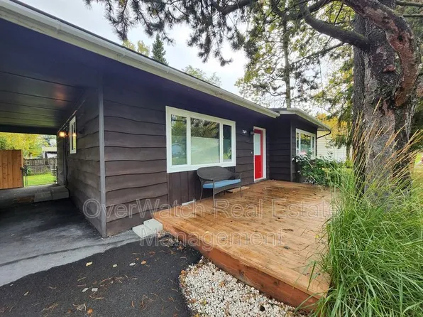 7019 Windsor Pl, Anchorage, AK 99502