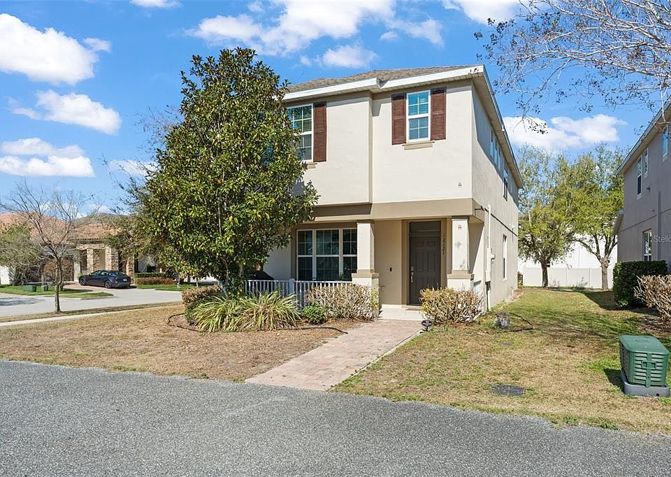1st image of 12121 SILVERLAKE PARK DRIVE