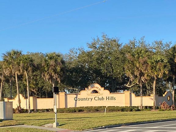 Located in the Village9 hole par 3 of Country Club Hills