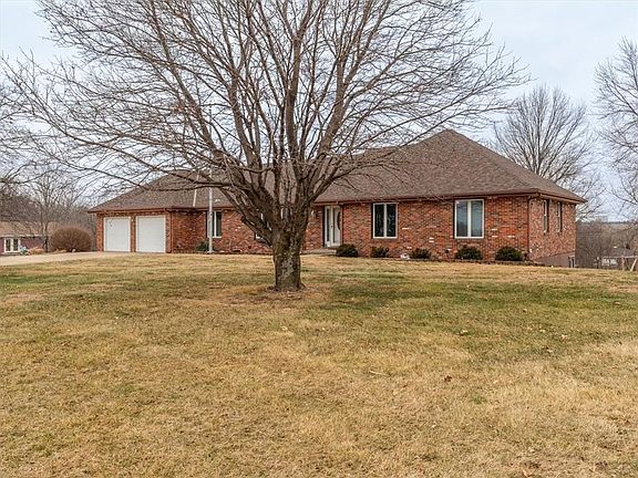 2nd image of 7020 SE Summit Dr