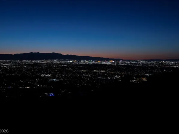 523 Rock Peak Dr, Henderson, NV 89012