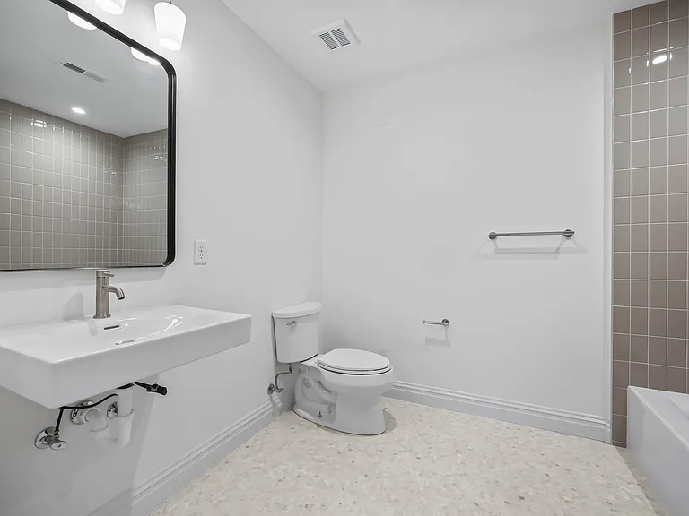 1209 Littleton Rd #B — Photo 12