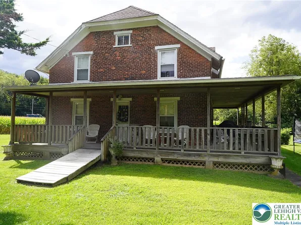 3065 Quarry St N, Coplay, PA 18037