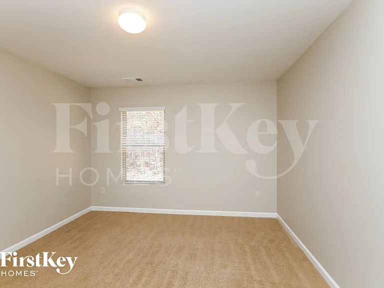 90 Westin Way — Photo 8
