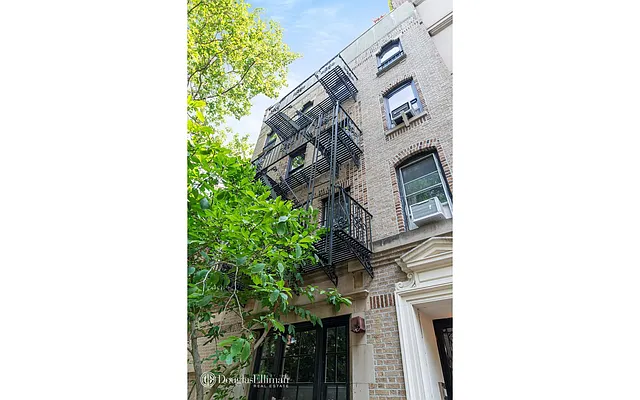 Sold by Douglas Elliman | media 17