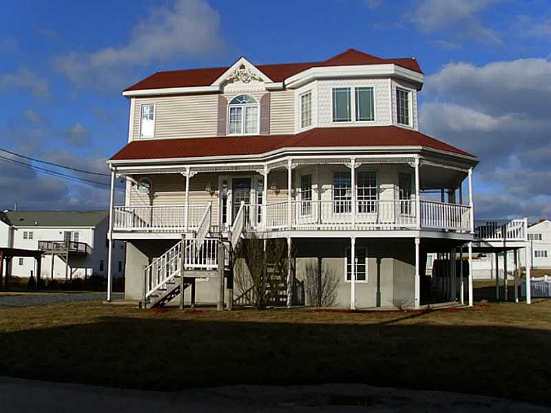 1st image of 14 Rosewood Ave