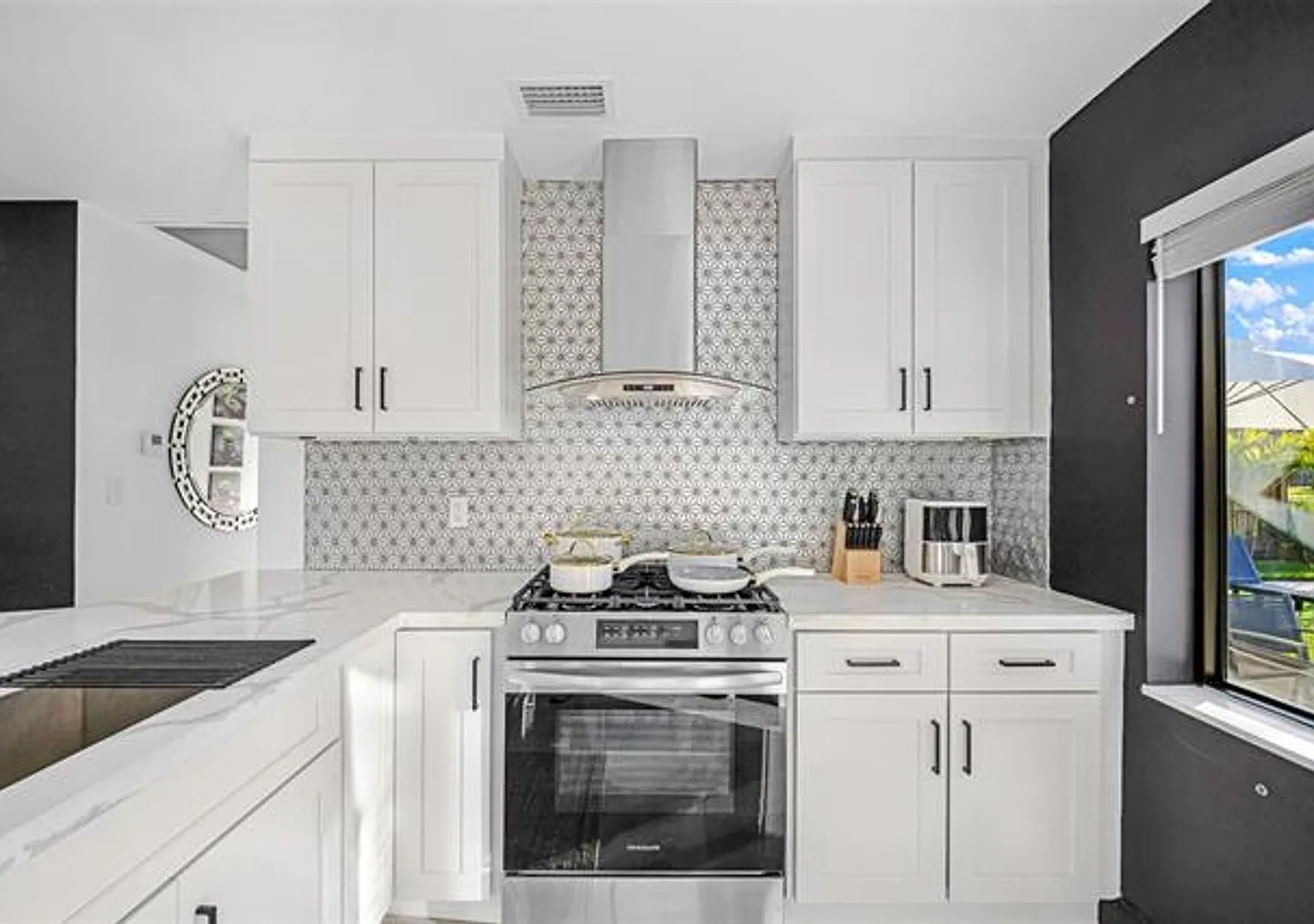 2925 NE 1st Ave # 2925, Wilton Manors, FL 33334 — Photo 1