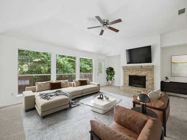 6213 Lennox Ln, Garland, TX 75043