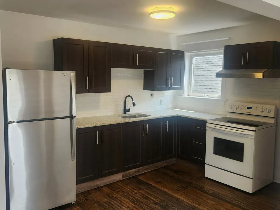 312 Wharncliffe Rd S #UPPER