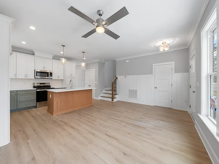2805 Fawn Ave #B — Photo 5
