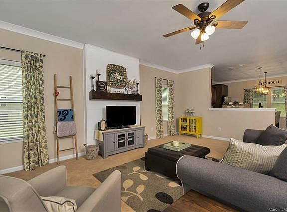 2nd image of 5009 Sandis Ct