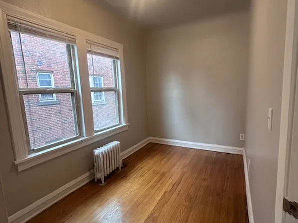 2 bed, 1.0 bath, $995, 2968 S Moreland Blvd #2972/20, Cleveland, OH 44120