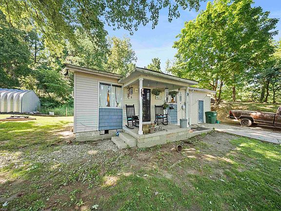 3rd image of 218 Township Road 143