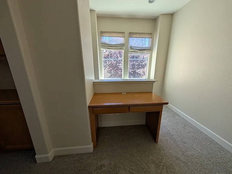208 Yellow Rose Cir — Photo 12