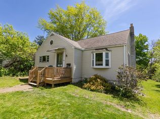 54 Charles St, Williamstown, MA 01267